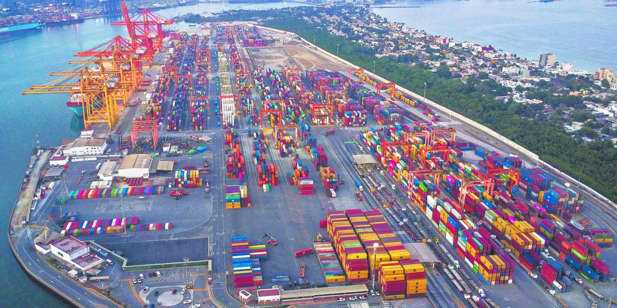 Puerto de Manzanillo y conectividad Asia